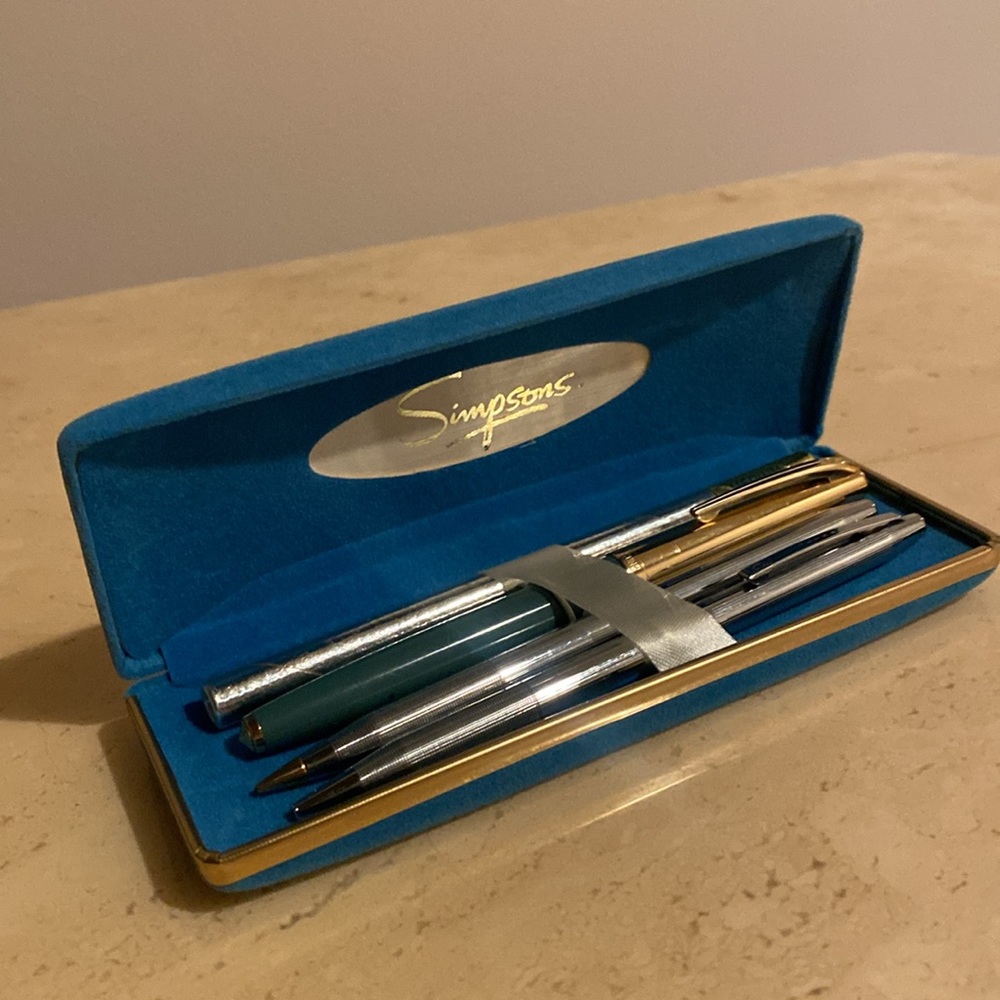 NIB Vintage Simpsons Pen set